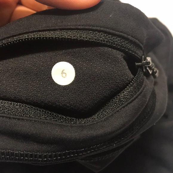 Beautiful lululemon black leggings !!! - Picture 3 of 4